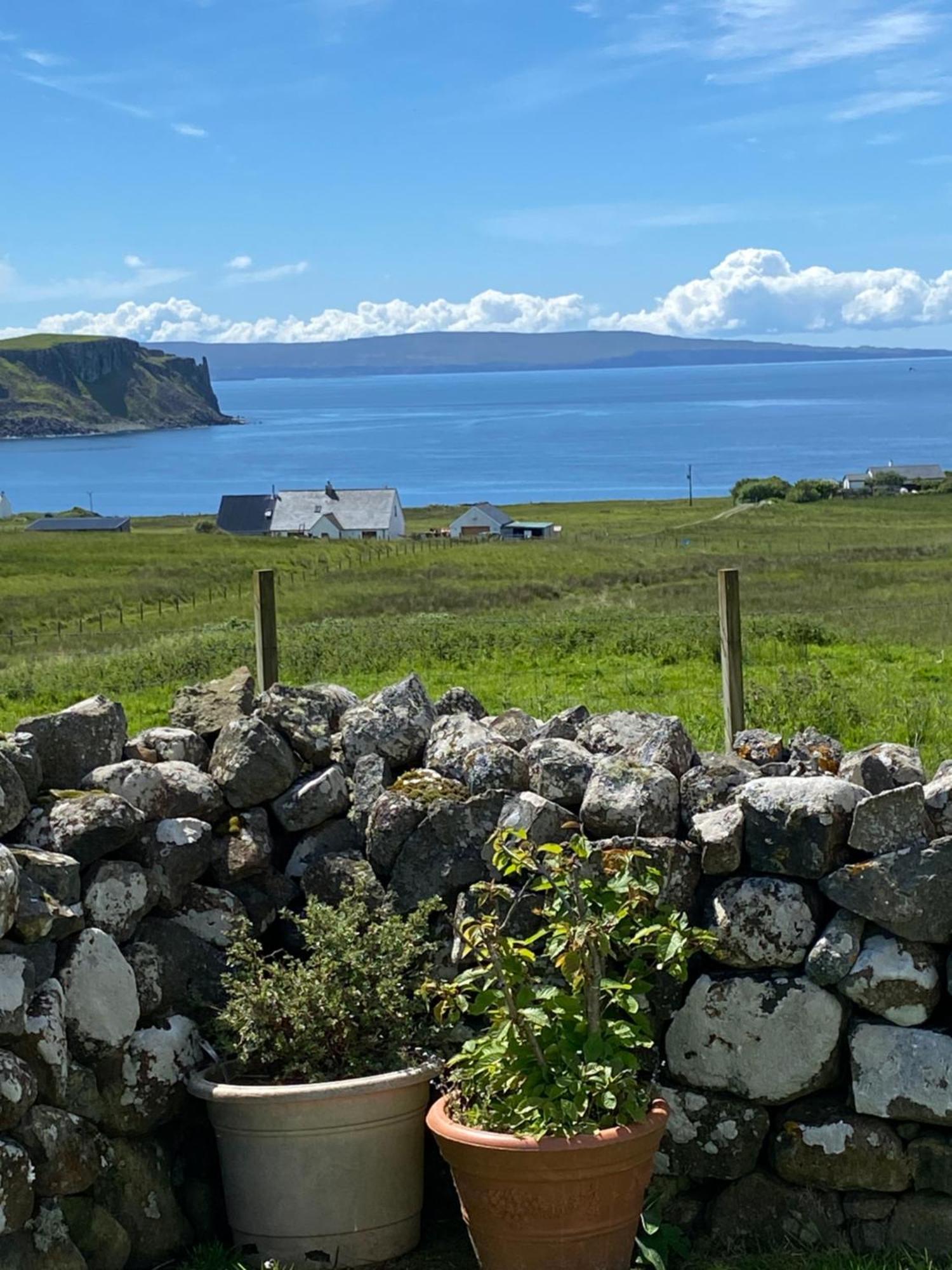 Cnoc Ruaraidh Cottage Kilmuir  Eksteriør billede